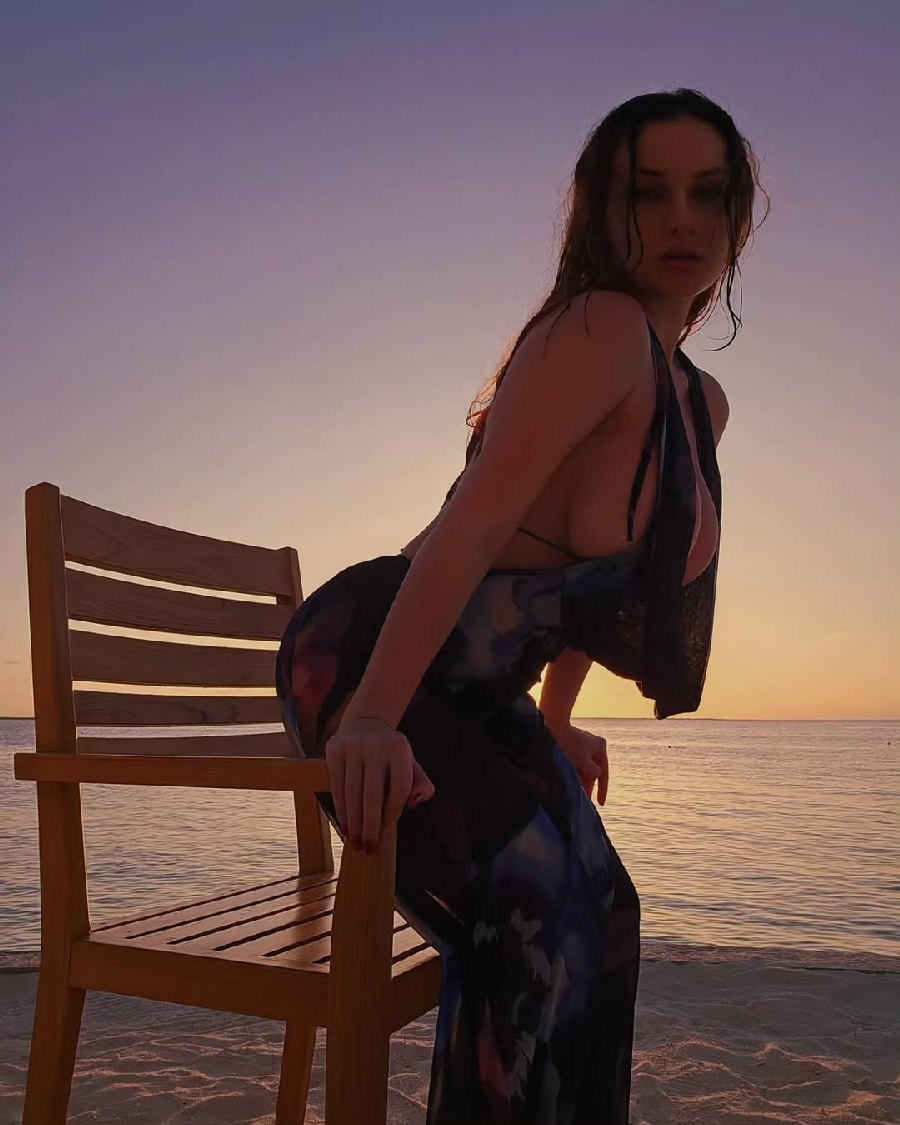 Sexy girl Miranda Faith nude in Curitiba