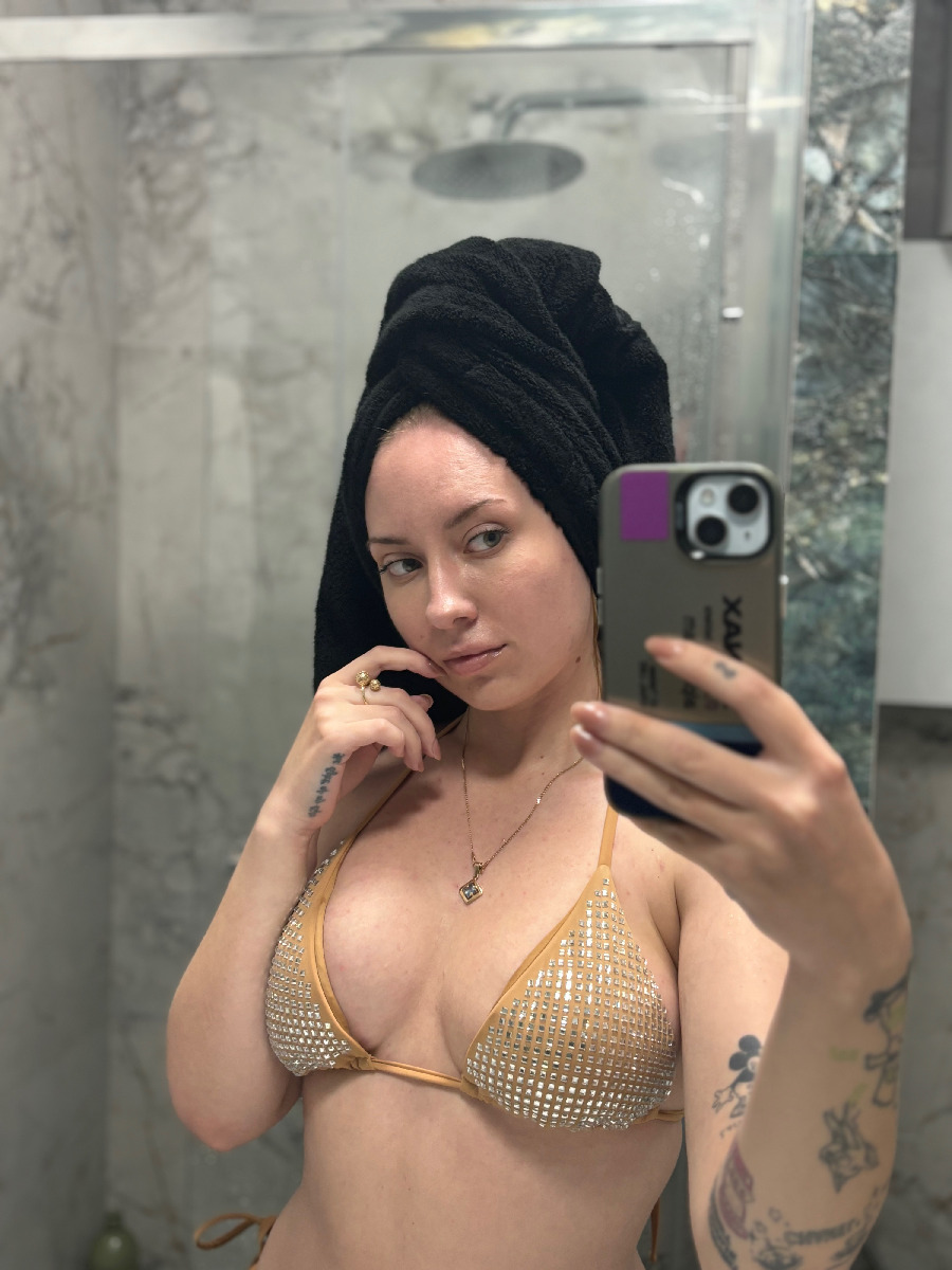 Nude girl KateV in Curitiba