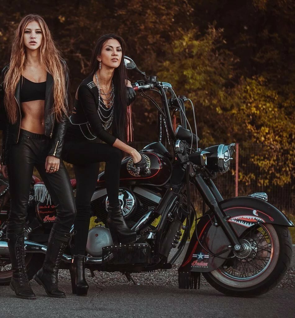 Beautiful girls and bikes in Curitiba